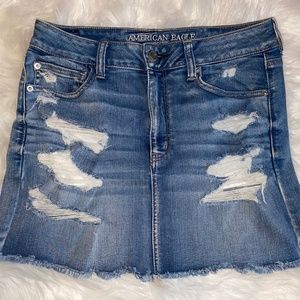 Women's American Eagle Denim Skirt: Size 12